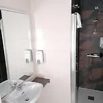 Mino Hotel *