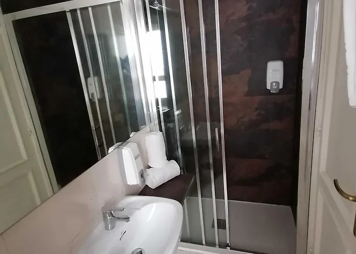 Mino Hotell